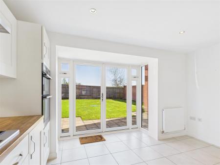 OPEN PLAN KITCHEN/BREAKFAST ROOM
