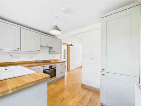 OPEN PLAN KITCHEN/LIVING