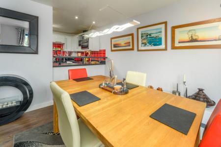 Dining-2