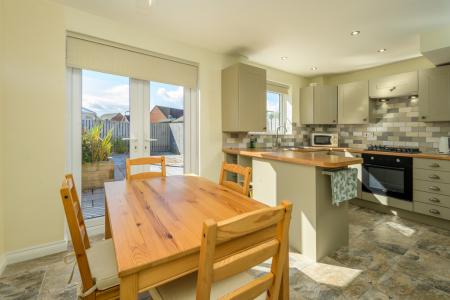 Kitchen Diner-2