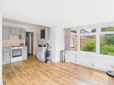Kitchen/Living Area