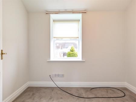 WALK IN DRESSING ROOM