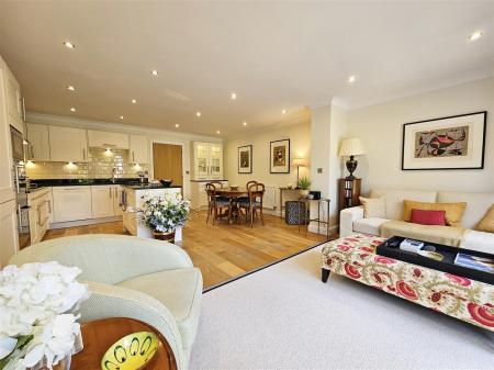 Beechwood Close, Hastings Point, Lytham