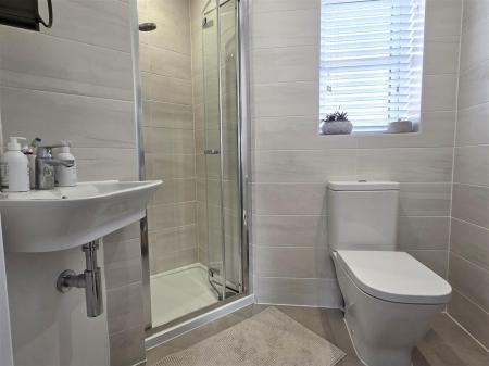 EN SUITE SHOWER/WC