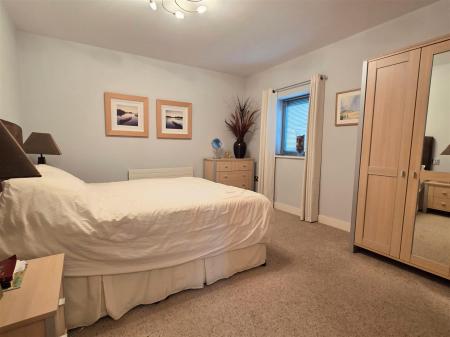 PRINCIPAL BEDROOM SUITE