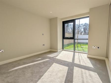 PRINCIPAL EN SUITE BEDROOM