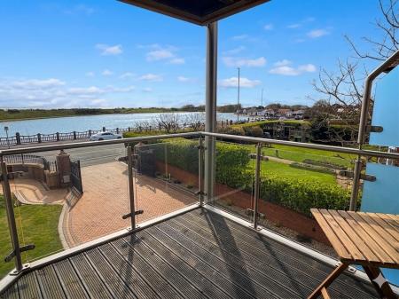 SEMI ENCLOSED SUN BALCONY