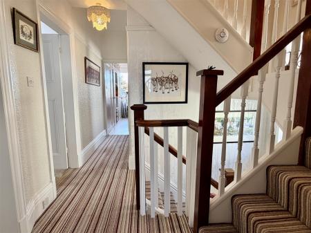 FIRST FLOOR LANDING