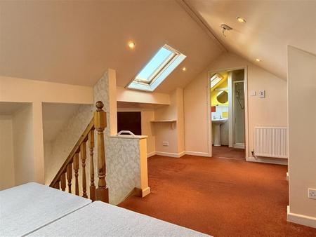 1ST FLOOR LOFT ROOM