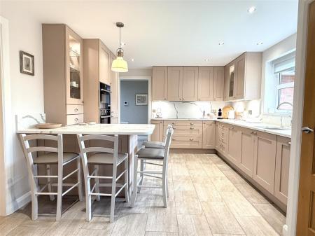 BREAKFAST KITCHEN