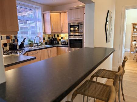 BREAKFAST KITCHEN
