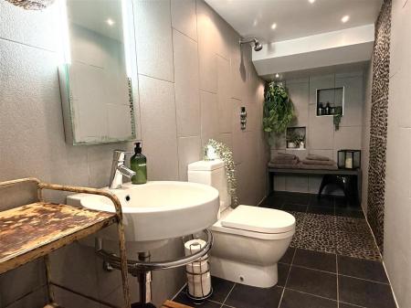 WET ROOM/WC