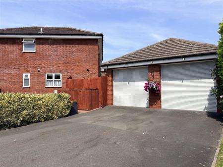 DOUBLE GARAGE