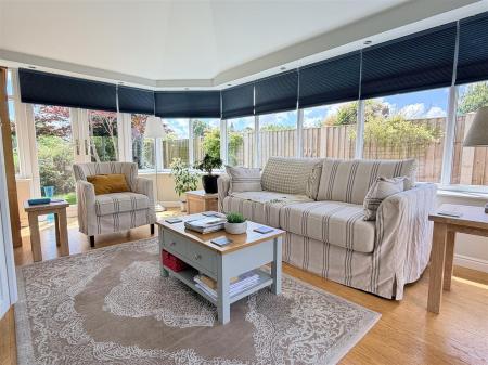 SUN LOUNGE