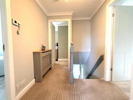 FIRST FLOOR LANDING