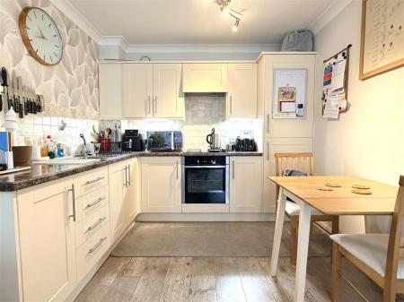 OPEN PLAN DINING KITCHEN
