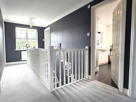 FIRST FLOOR LANDING