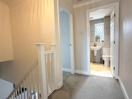 FIRST FLOOR LANDING