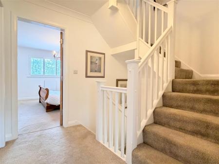 FIRST FLOOR LANDING