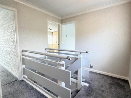 FIRST FLOOR LANDING