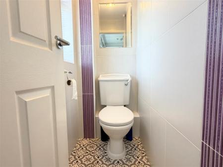 SEPARATE WC