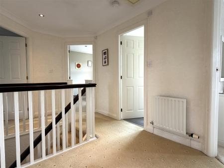 FIRST FLOOR LANDING