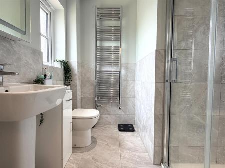EN SUITE SHOWER/WC