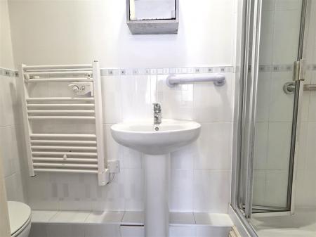 EN SUITE SHOWER/WC