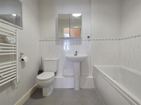 BATHROOM/WC