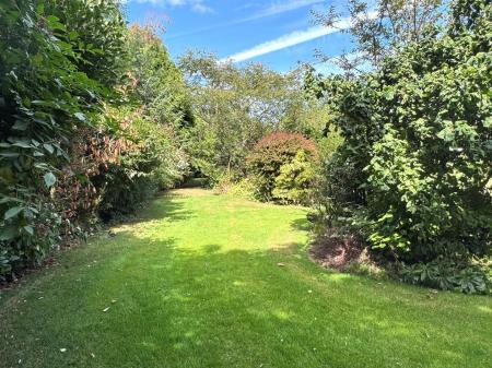 SIDE GARDENS