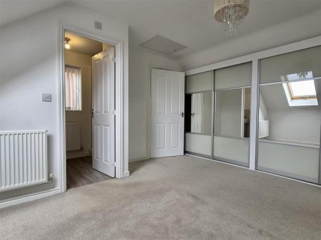 PRINCIPAL BEDROOM SUITE