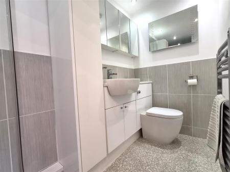 SHOWER ROOM/WC ONE