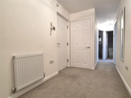 PRIVATE ENTRANCE HALL