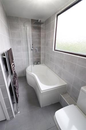 BATHROOM/WC