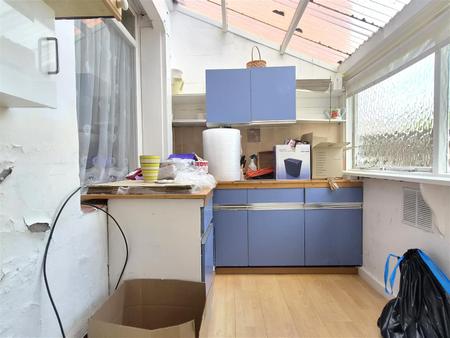 UTILITY PORCH