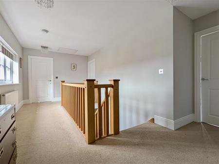 FIRST FLOOR LANDING