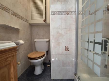 EN SUITE SHOWER ROOM/WC