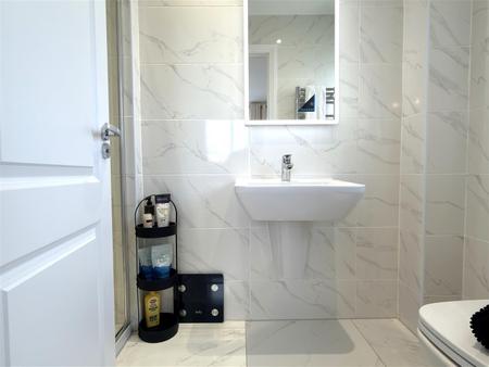 EN SUITE SHOWER/WC