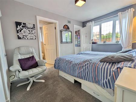 BEDROOM SUITE