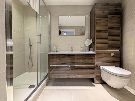 BATHROOM/WC