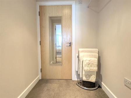 WALK THROUGH DRESSING ROOM