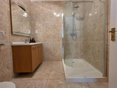 EN SUITE SHOWER ROOM/WC