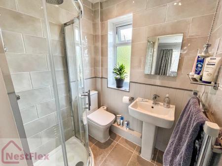 Ensuite - 15 Trafalg