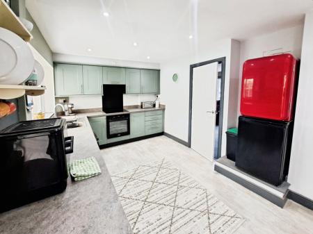 44f0be43-20260417_11