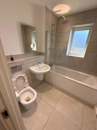 Main Bathroom - Dams