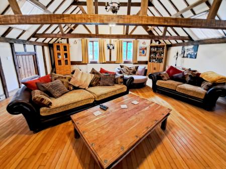 the-barn_00028