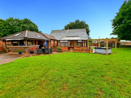 the-barn_00033