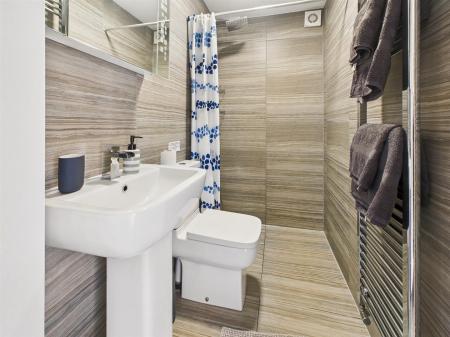 The View - En-suite Wet Room