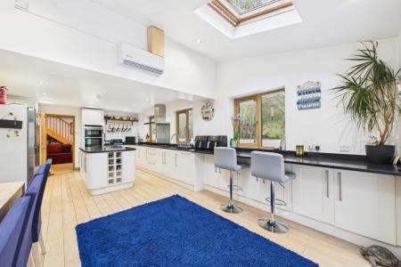 Kitchen / Dining