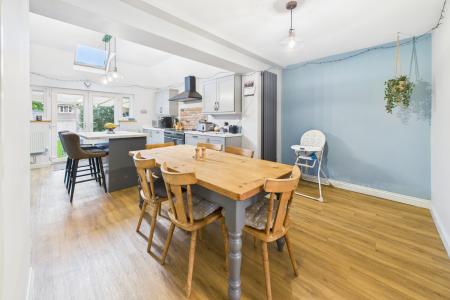 Kitchen / Dining Area